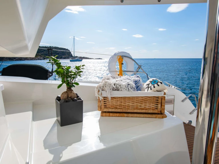 Wynajem Luksusowy jacht Fountaine Pajot z patentem 