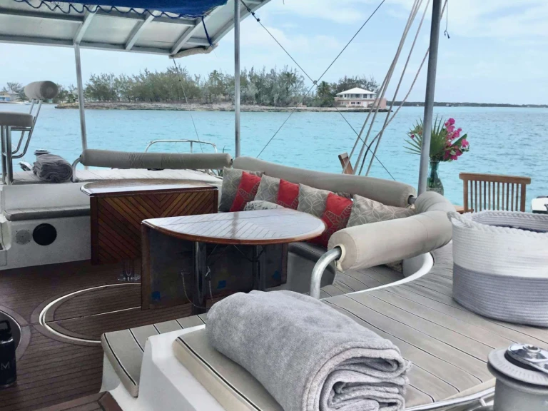 Wynajem Luksusowy jacht Fountaine Pajot z patentem 