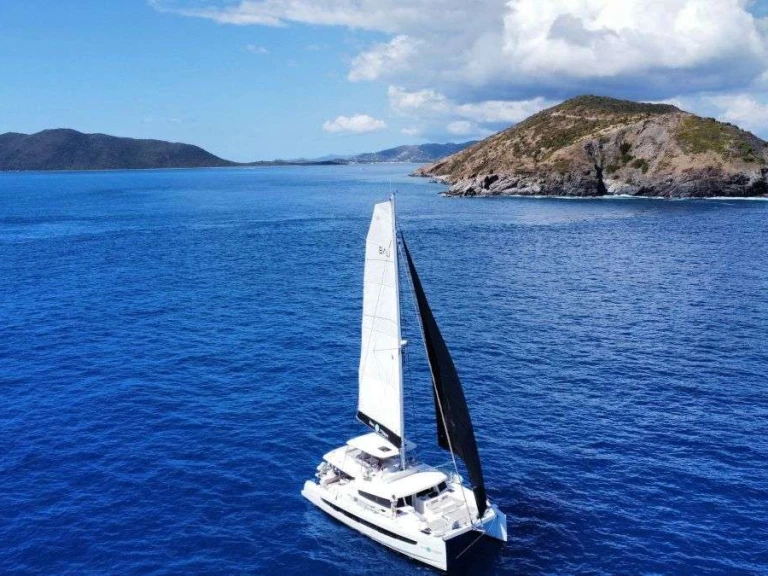Wynajmij Luksusowy jacht z lub bez skippera Bali w Glossy