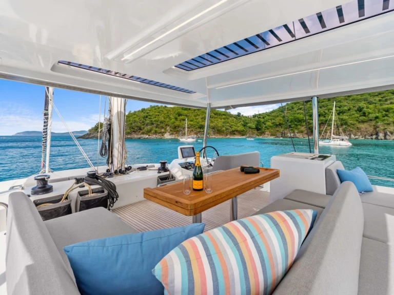 Luksusowy jacht do wynajmu w Saint Thomas Island w najlepszej cenie