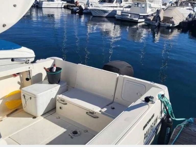 Wynajem łodzi Sesimbra tanio Activ 605 Pilothouse