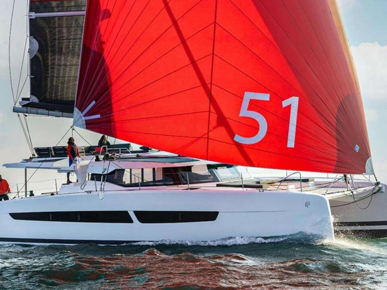 Fountaine Pajot ALTHEA między profesjonalistami a osobami prywatnymi w Kalamata