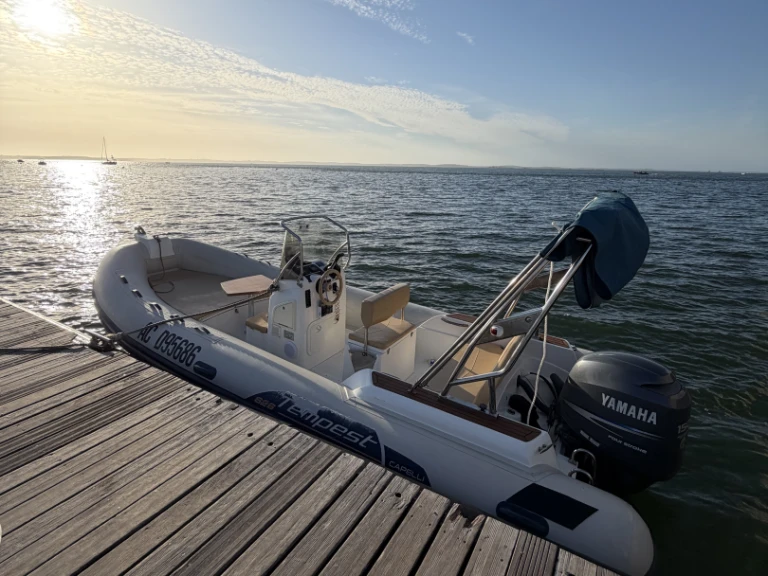 Wynajem łodzi Capelli Tempest 626 w Lège-Cap-Ferret na SamBoat 