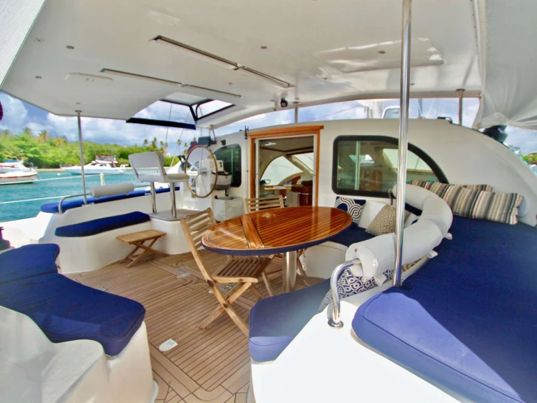 Wynajem Luksusowy jacht PRIVILEGE ALLIAURA MARINE GROUP z patentem 