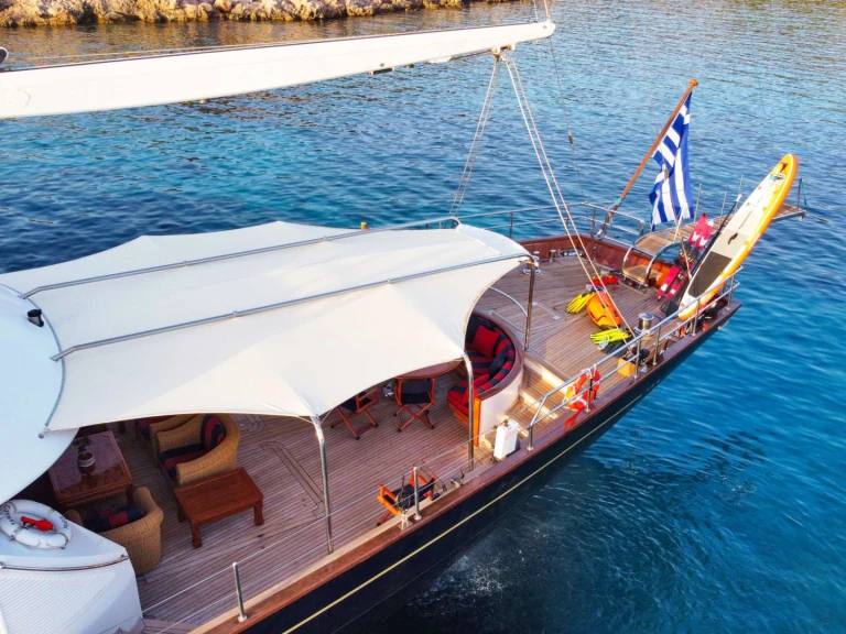Wynajem łodzi Perini Navi Tamarita w Neapol na SamBoat 