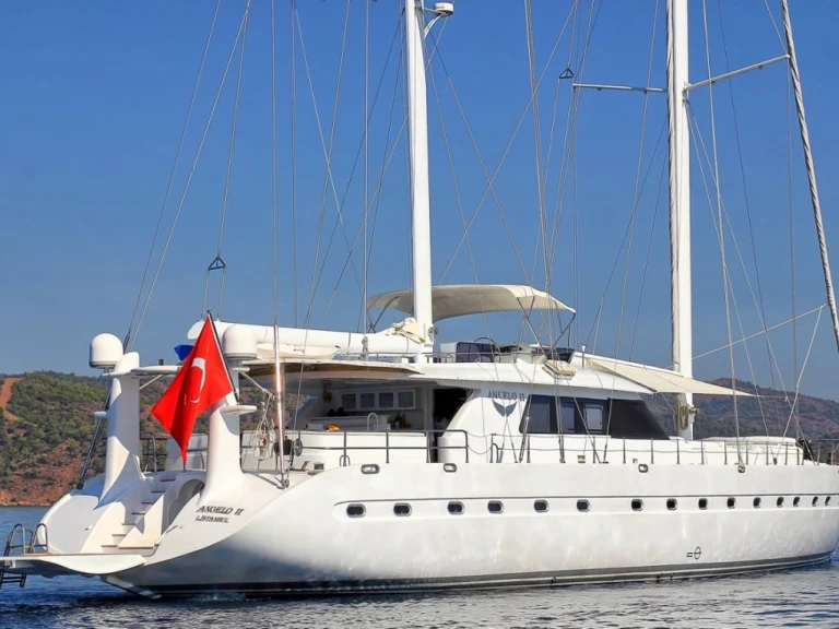 TUZLA SHIPYARD ANGELO II między profesjonalistami a osobami prywatnymi w Goecek