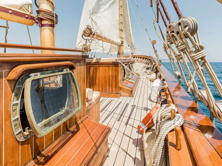 Wynajmij Schooner O'Remington  w Cannes