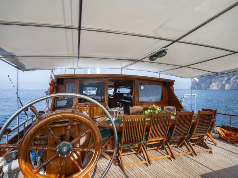 Wynajmij Luksusowy jacht z lub bez skippera Custom Gulet-Motor Sailor w Castellammare di Stabia