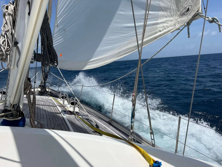 Wynajmij Oyster Marine SEA PEARL w Karaiby