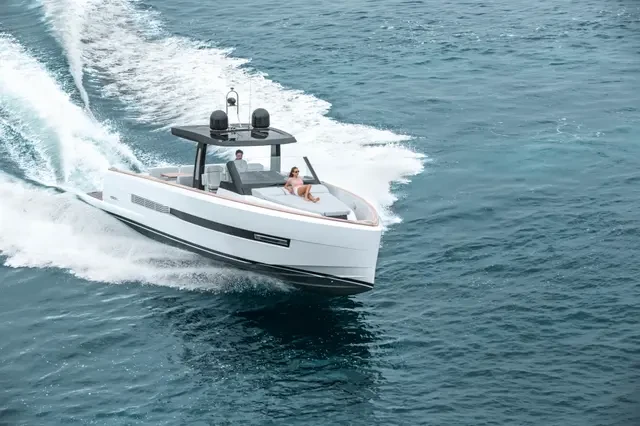 Motorówka do wynajmu w Saint-Tropez w najlepszej cenie
