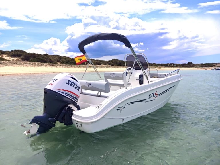 Wynajem Motorówka w Ibiza Town - Trimarchi 57S