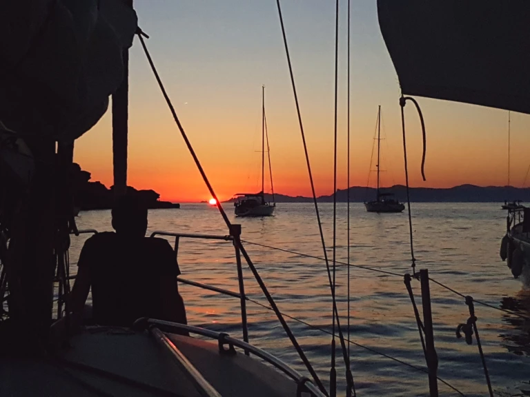Żaglowiec do wynajmu w Sanary-sur-Mer w najlepszej cenie