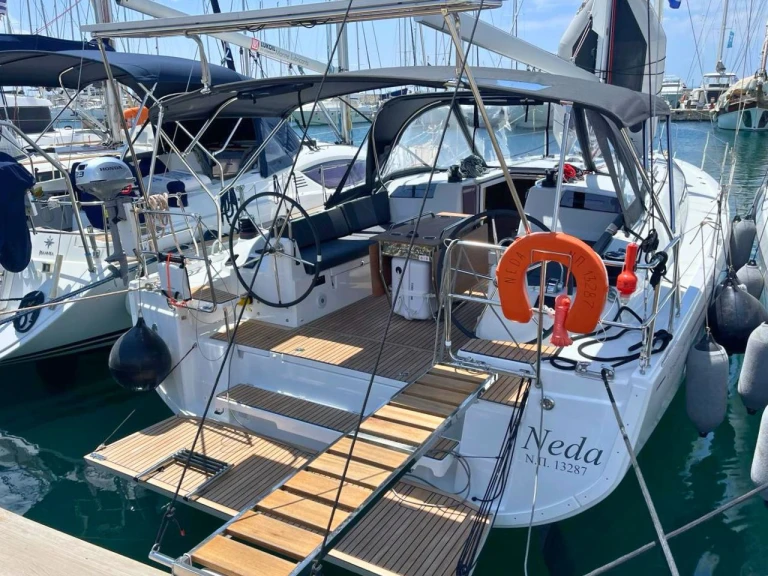 Wynajmij Bénéteau Oceanis 40.1 w Alimos