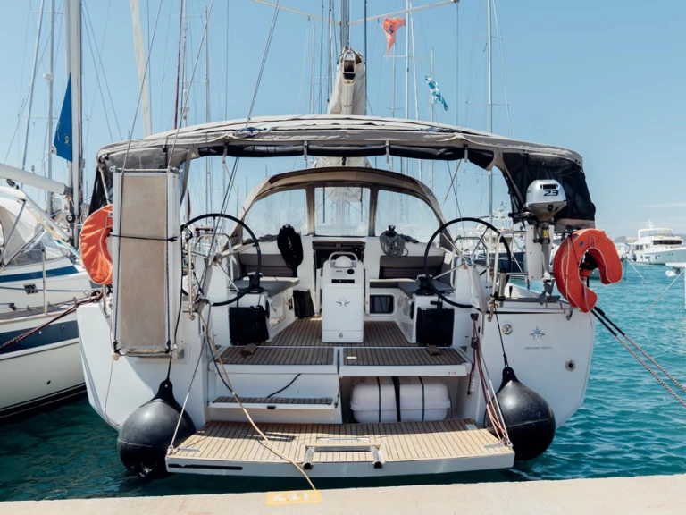 Wynajem łodzi Alimos tanio Sun Odyssey 440
