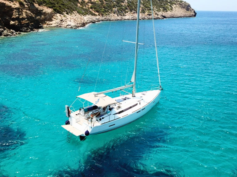 Jeanneau Sun Odyssey 419 między profesjonalistami a osobami prywatnymi w Alimos