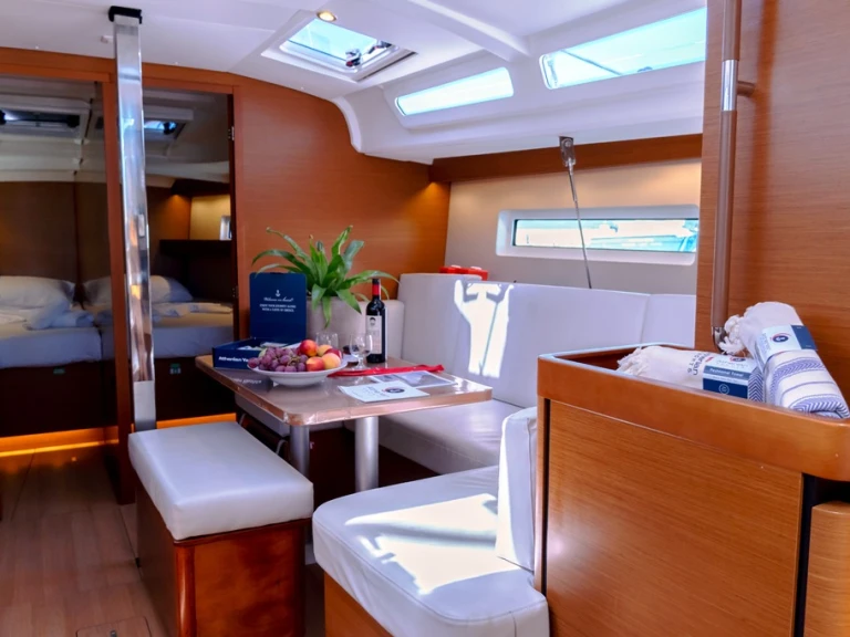 Wynajem łodzi Jeanneau Sun Odyssey 440 w Alimos na SamBoat 