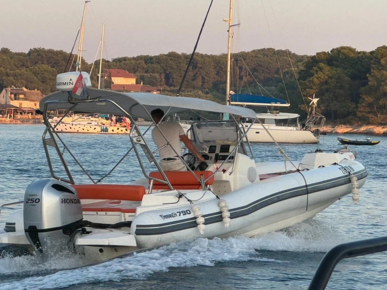 Wynajem w Hvar- Marlin Boat 790 Pro Dynamic na SamBoat