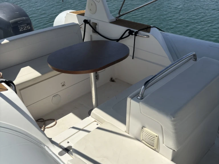 Wynajmij Capeli Tempest 770 w La Rochelle