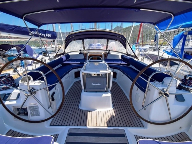 Custom Made Custom made między profesjonalistami a osobami prywatnymi w Marmaris