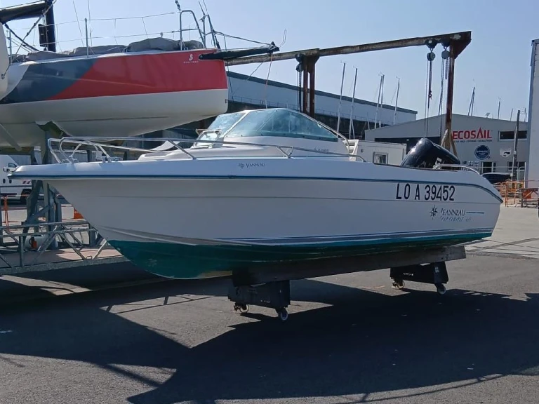 Wynajem Motorówka w Lorient - Jeanneau Cap Camarat 615 WA