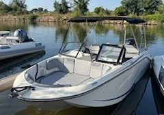 Wynajem łodzi Bayliner M19 w Hyeres na SamBoat 