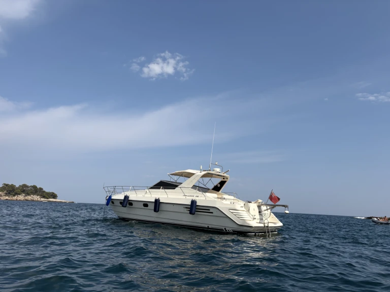 Wynajem łodzi Princess 46 w Antibes na SamBoat 
