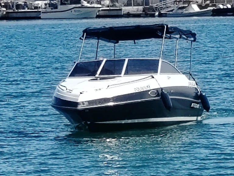 Wynajmij Four Winns Freedom 195 w Vilanova i la Geltrú