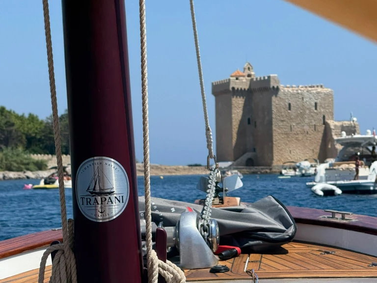 Motorówka do wynajmu w Cannes w najlepszej cenie