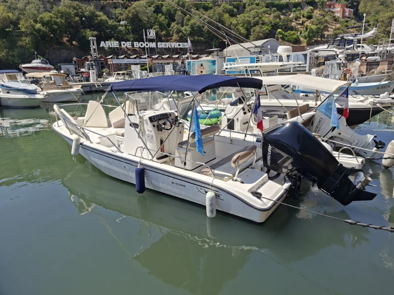 Wynajem Motorówka w Port de la Rague - Boston Whaler Boston Whaler 220 Dauntless