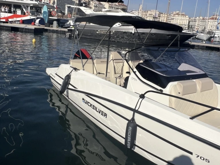 Wynajem łodzi Marsylia tanio Quicksilver 705 Cruiser