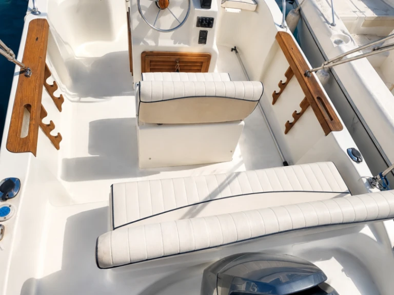 Wynajem łodzi Capelli Cap 18 w Carry-le-Rouet na SamBoat 