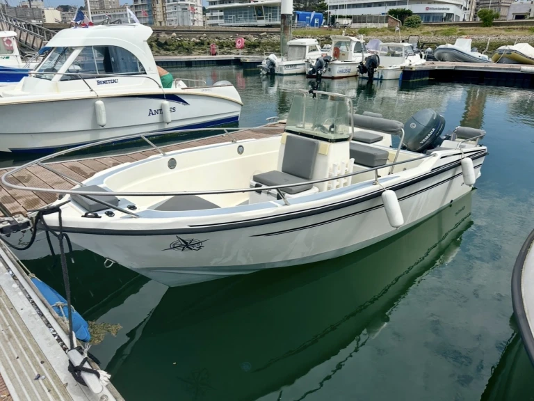 Wynajmij Motorówka z lub bez skippera B2 Marine w Le Havre