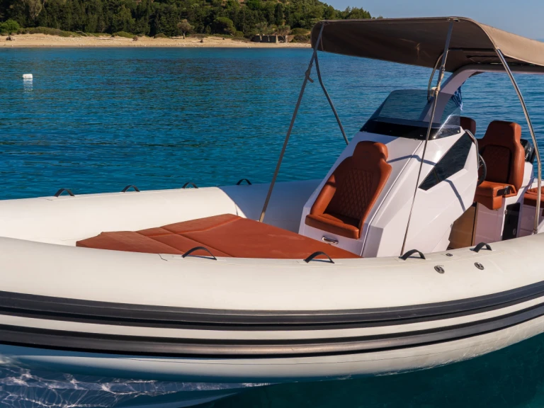 Wynajmij Łódż półsztywna z lub bez skippera Italboats w Skiathos
