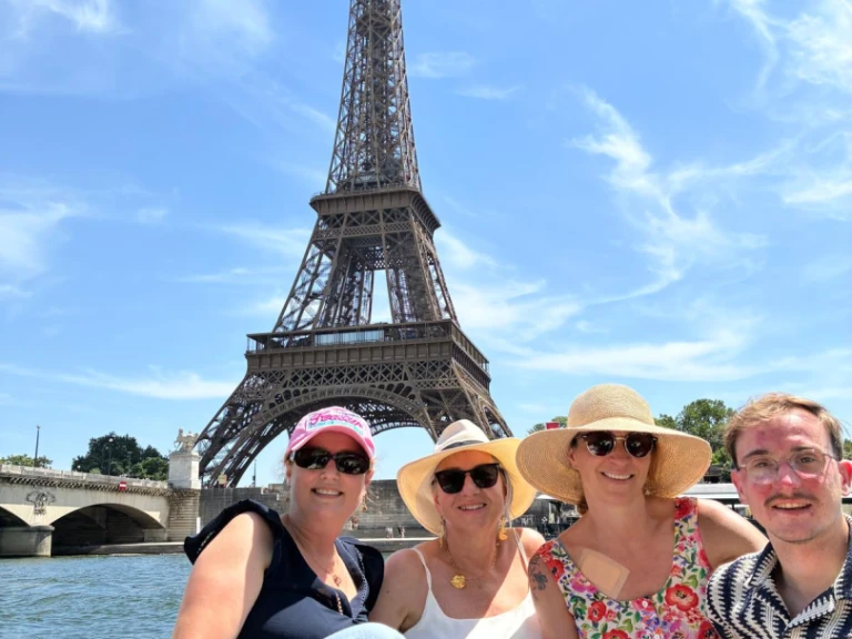 Wynajmij monterrey Mercruser w Paris