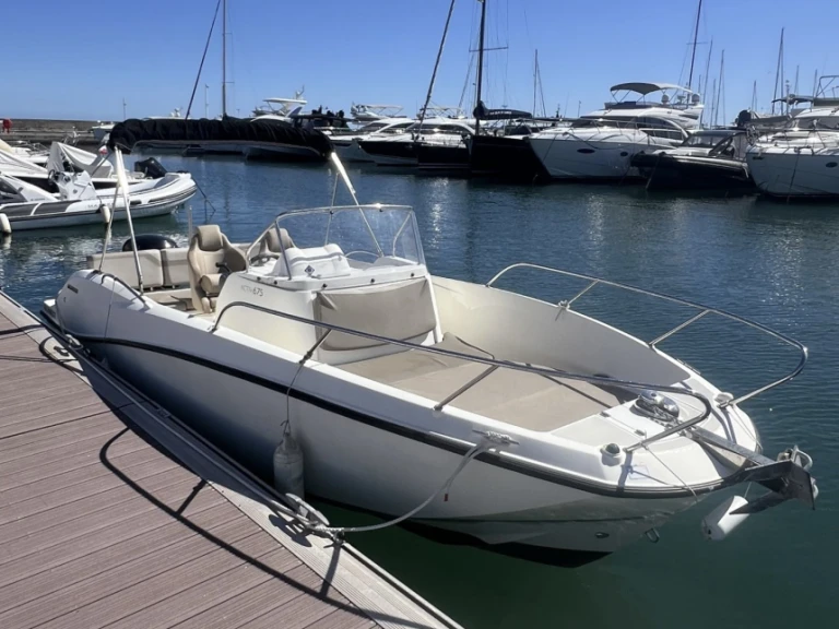 Wynajmij Quicksilver Activ 675 Open w Marsylia