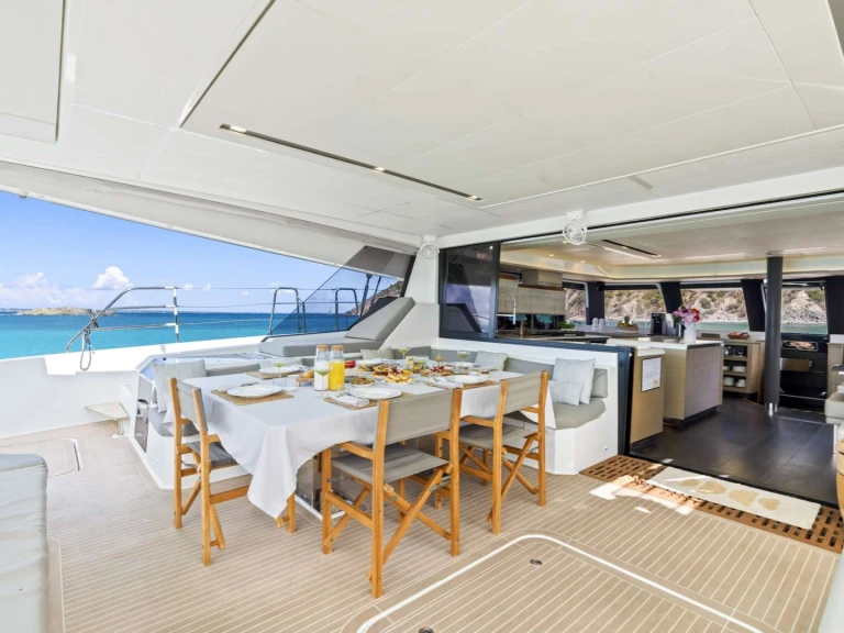 Wynajmij Luksusowy jacht z lub bez skippera Fountaine Pajot w Lazurowe Wybrzeże