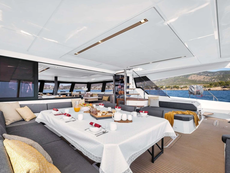 Wynajmij Fountaine Pajot NEOW w Karaiby