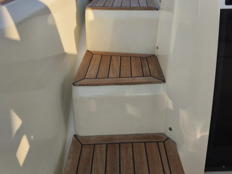 Wynajem łodzi Invictus  Invictus 280 TT w Mandelieu-la-Napoule na SamBoat 