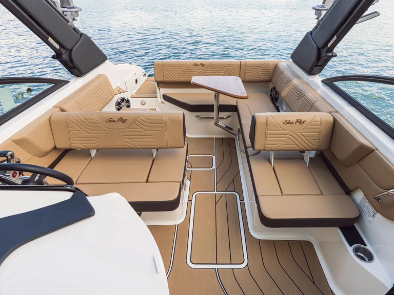 Wynajem łodzi Sea Ray  250 sdx w Port d'Arcachon na SamBoat 