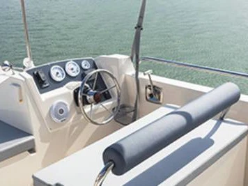 Le Boat Horizon 5 między profesjonalistami a osobami prywatnymi w Trèbes