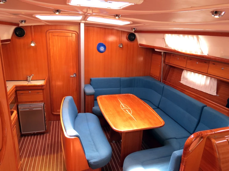 Wynajem łodzi Bavaria Bavaria 42 Cruiser w Sámi na SamBoat 