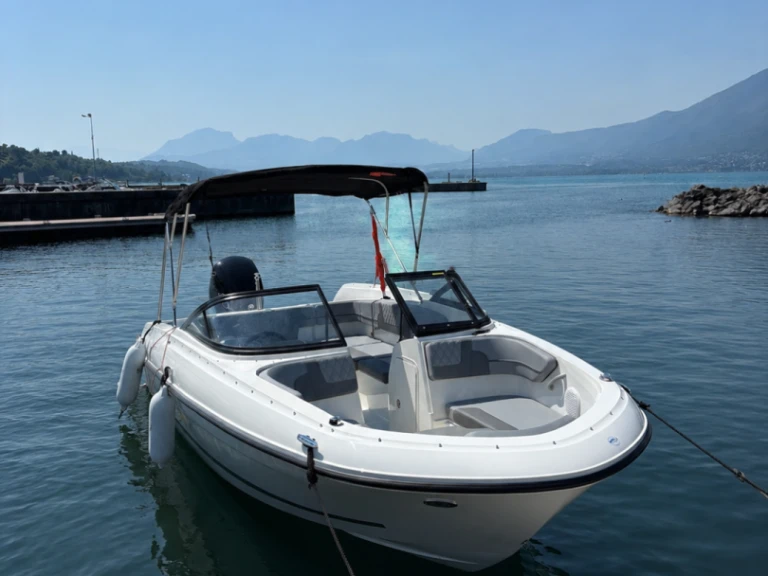 Wynajem w Aix-les-Bains- Bayliner VR4OE na SamBoat