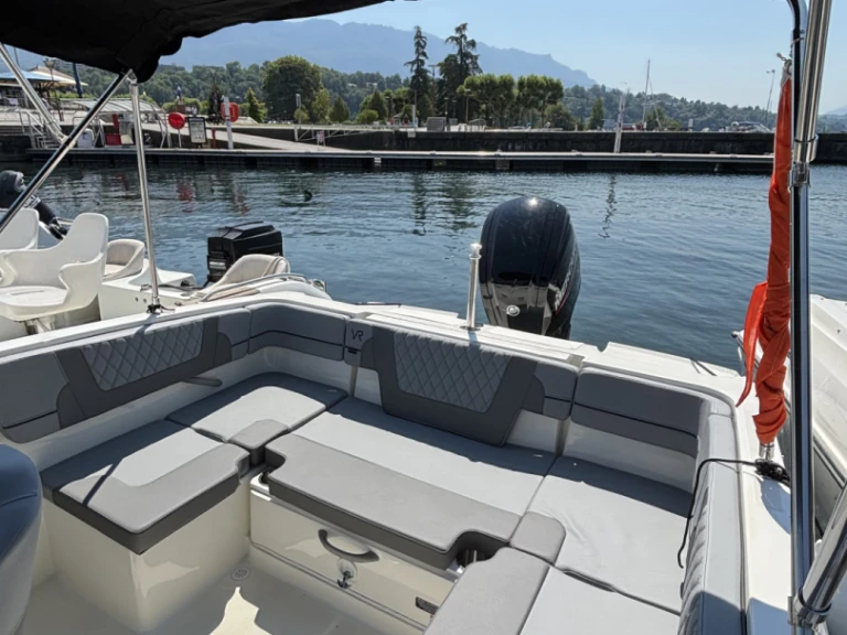 Wynajem Motorówka w Aix-les-Bains - Bayliner VR4OE