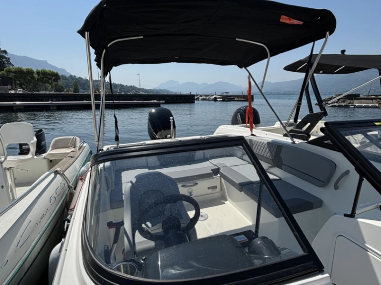 Wynajem łodzi Bayliner VR4OE w Aix-les-Bains na SamBoat 