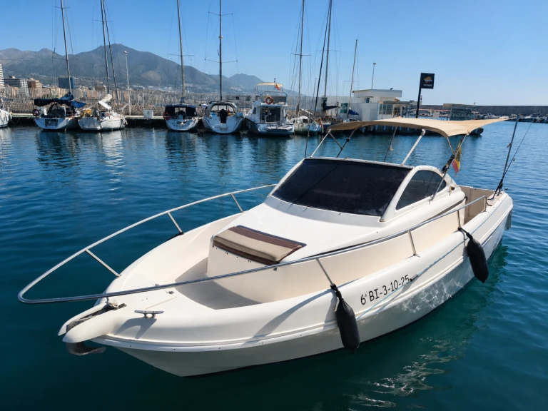 Motorówka do wynajmu w Fuengirola w najlepszej cenie