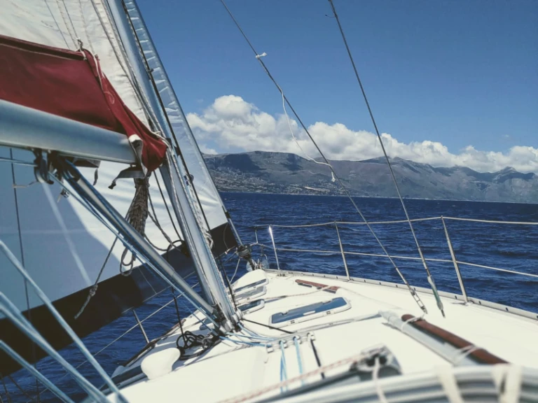 Wynajmij Żaglowiec z lub bez skippera Bénéteau w Castellammare del Golfo