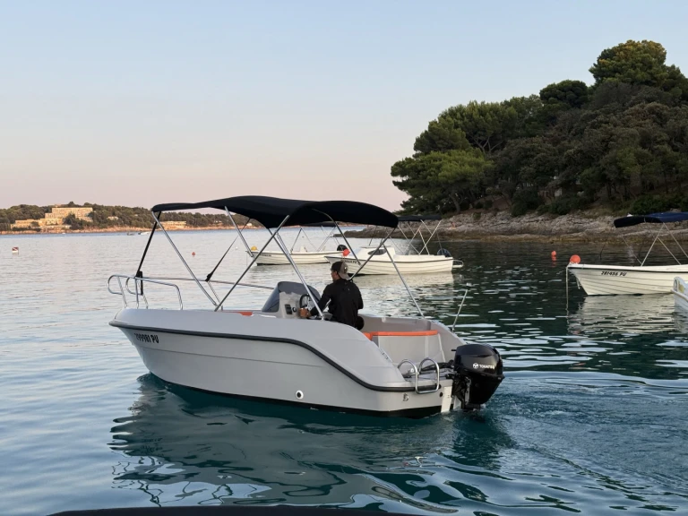 Wynajmij Motorówka z lub bez skippera sport-mare w Pula
