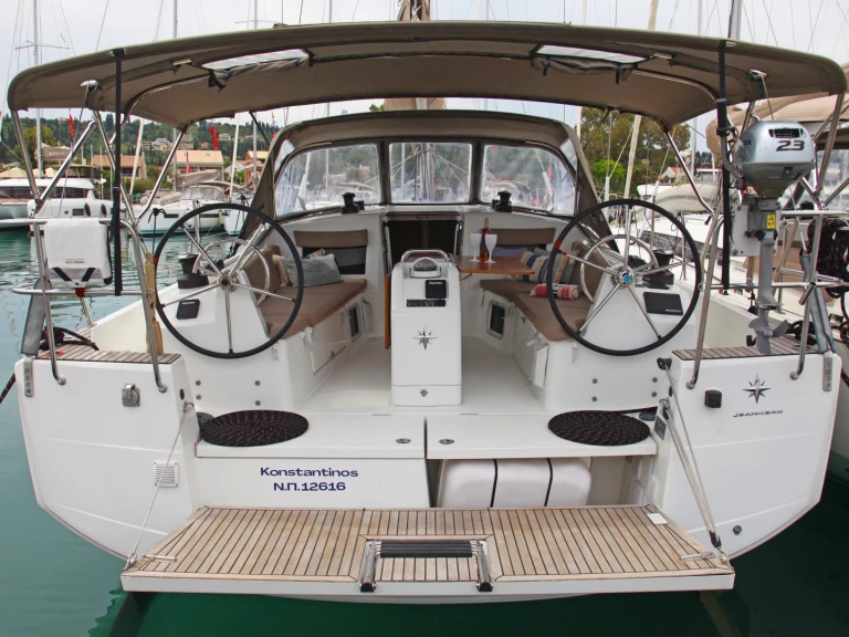 Wynajem łodzi Jeanneau Sun Odyssey 410 w Piso Livadi na SamBoat 