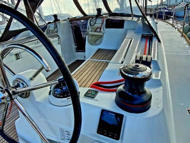 Wynajem łodzi Piso Livadi tanio Sun Odyssey 449
