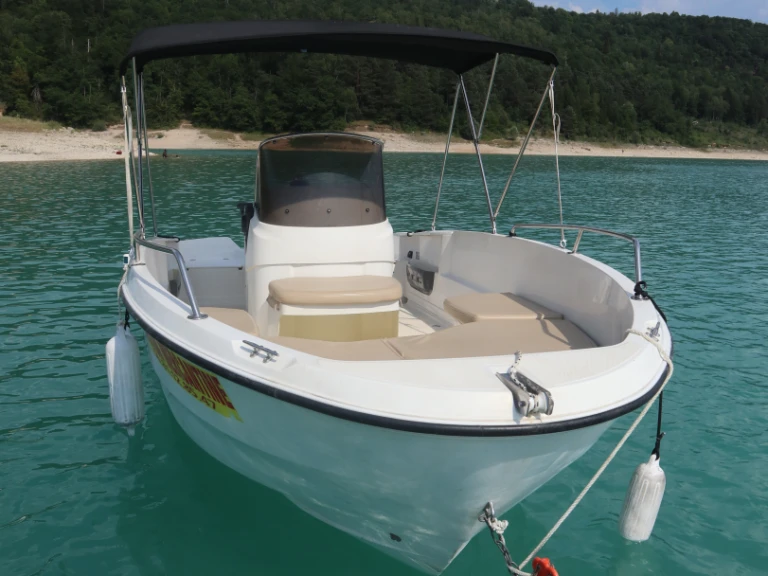 Wynajmij Karnic 550 w Maisod